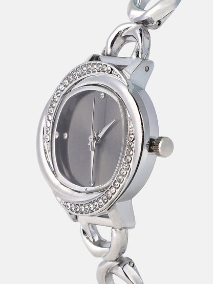 The Luraith-Gem Round Watch - Metallic Silver