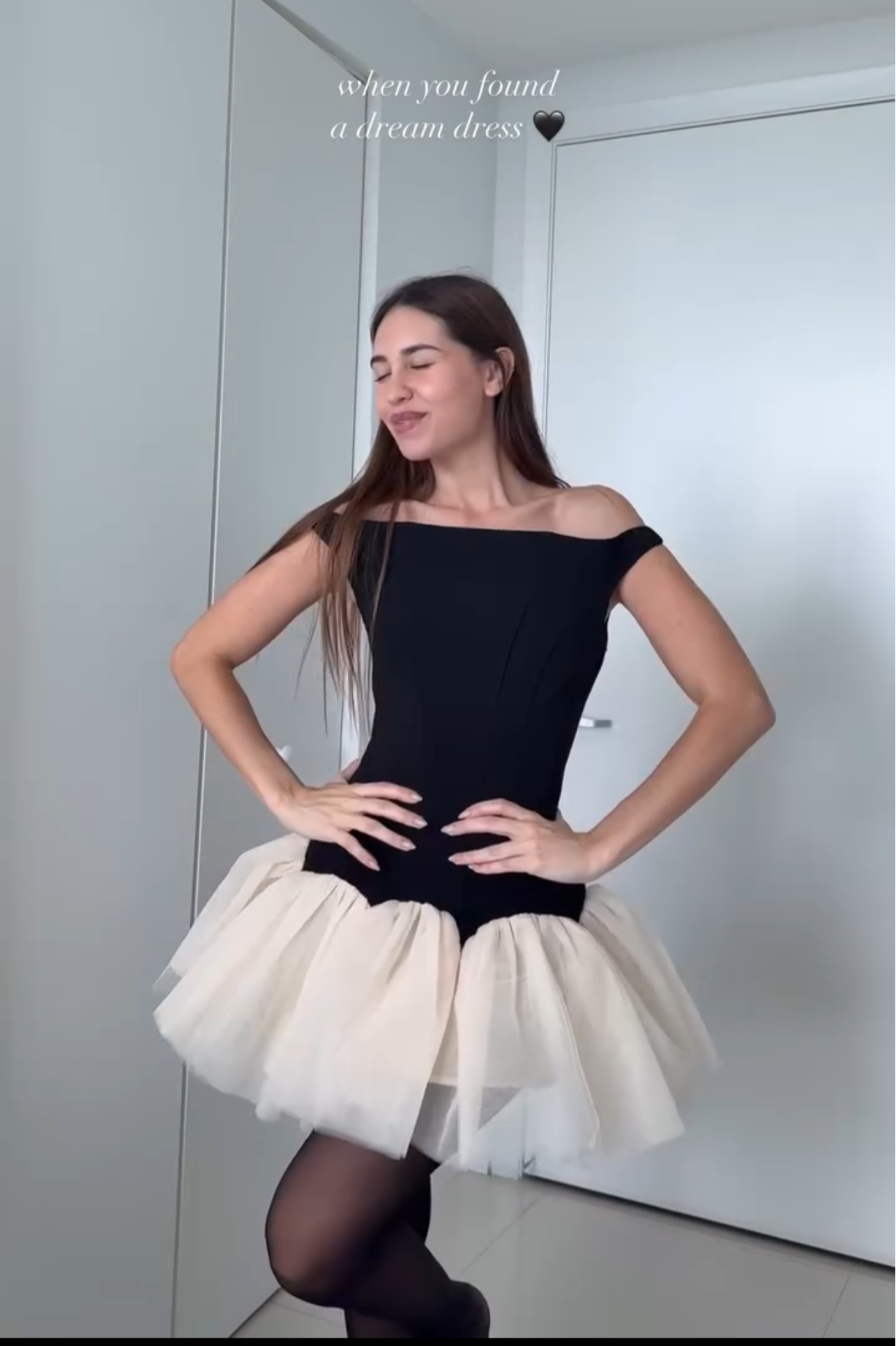Scalloped Fit And Flare Dress De Novoo
