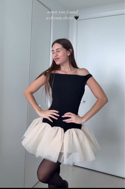 Scalloped Fit And Flare Dress De Novoo