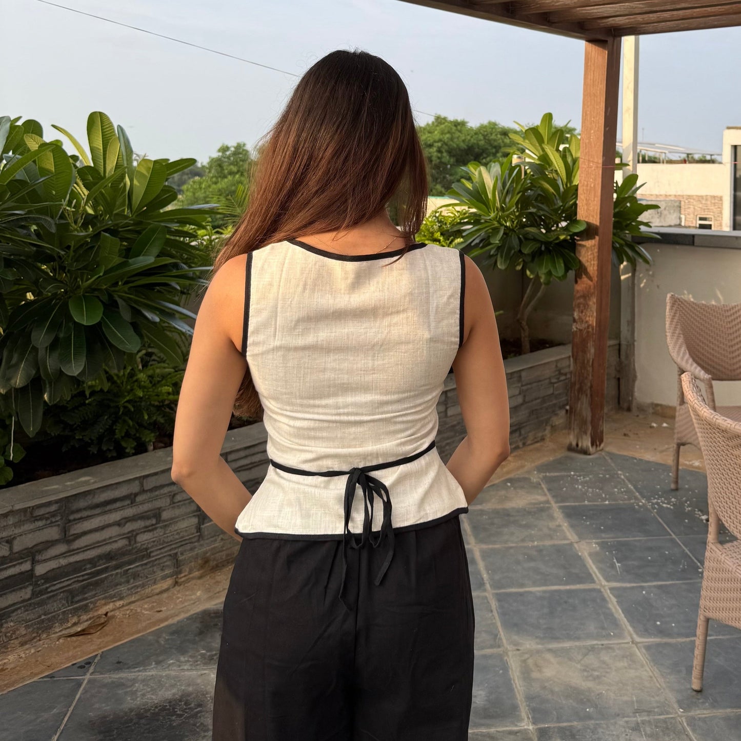 Gaia Vest (Beige)