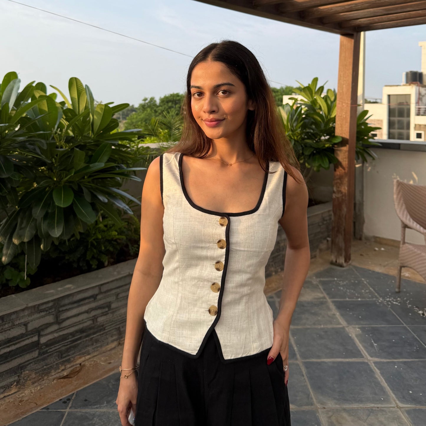 Gaia Vest (Beige)