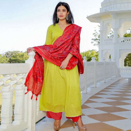 Katha Suit Set