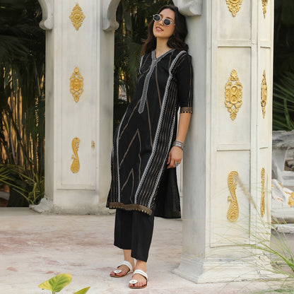 Geometric Print Kurta With Trousers Set