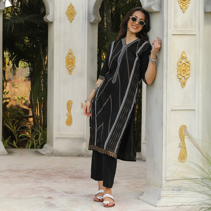 Geometric Print Kurta With Trousers Set