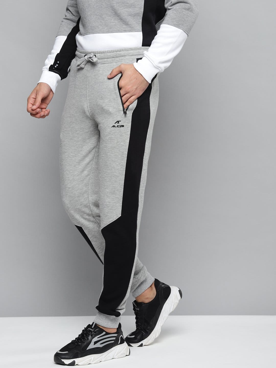 Alcis Men Grey Melange & Black Solid Slim Fit Joggers