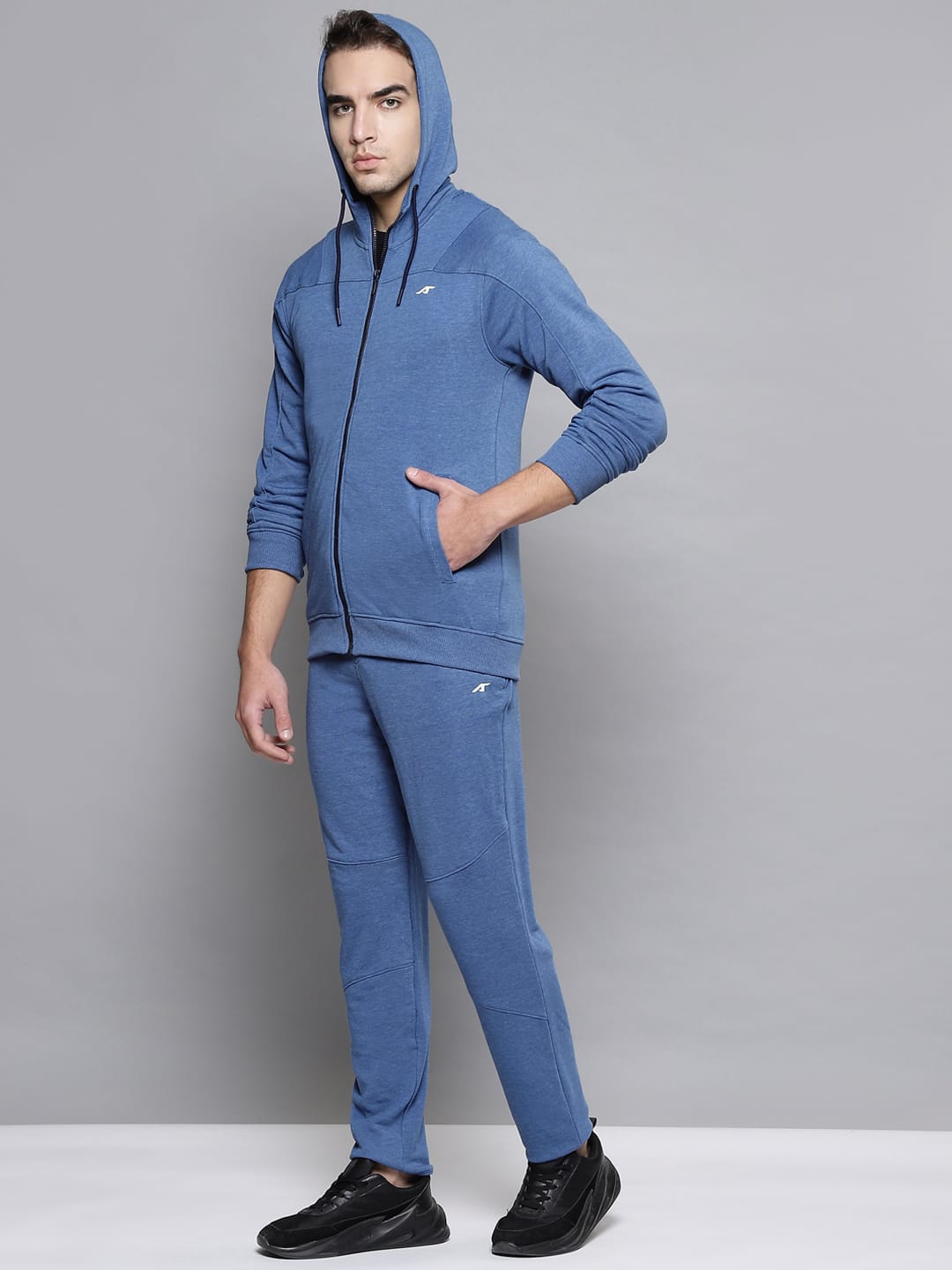 Alcis Men Blue Solid Tracksuits