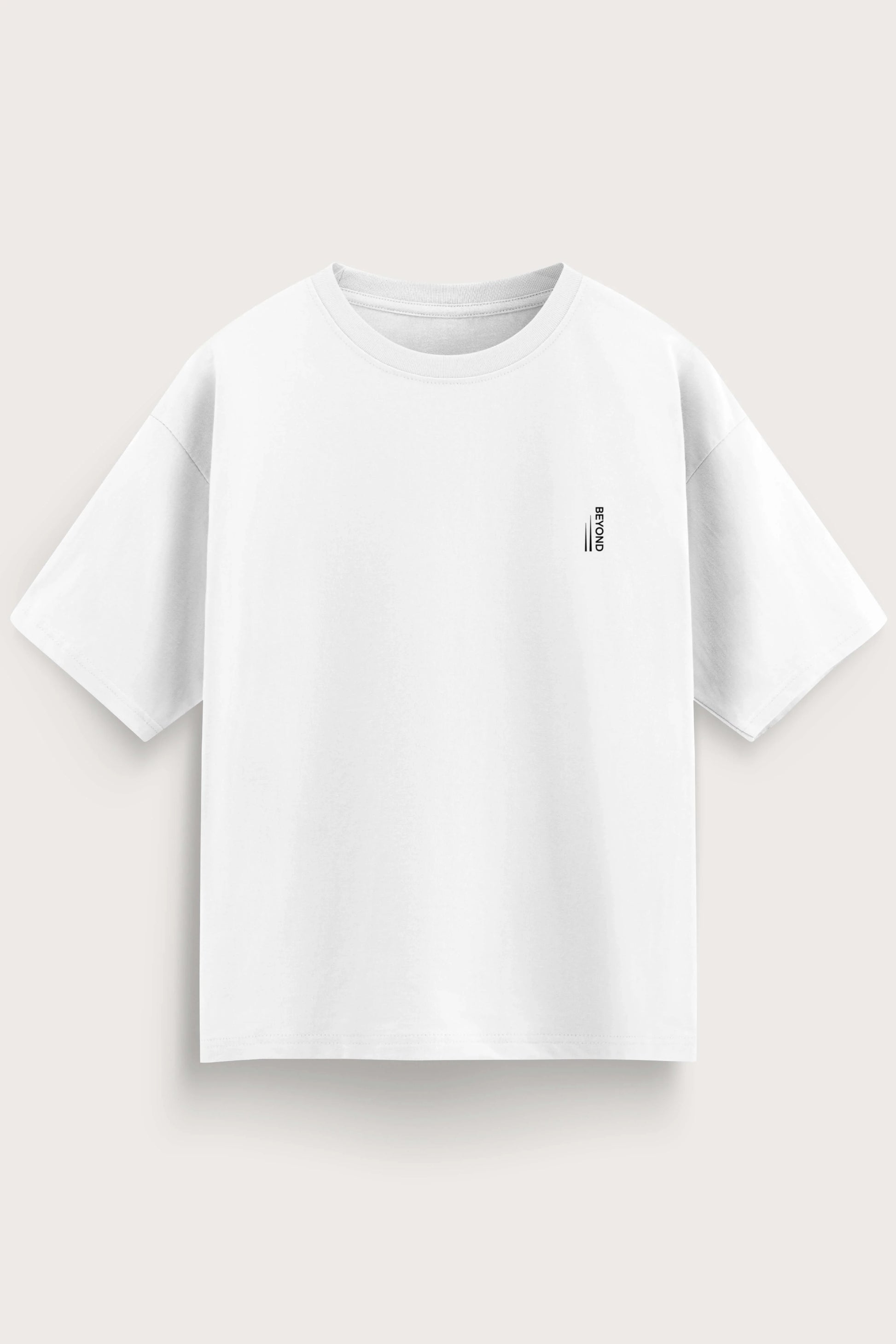 Men-oversized-white-tshirt-beyond-front