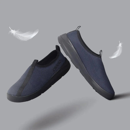 Men’s EZPlay Navy Blue Slip-On Sneakers Plaeto