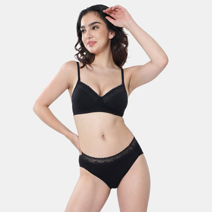 Envie Padded Non-Wired 3/4th Coverage T-Shirt Lace Bra