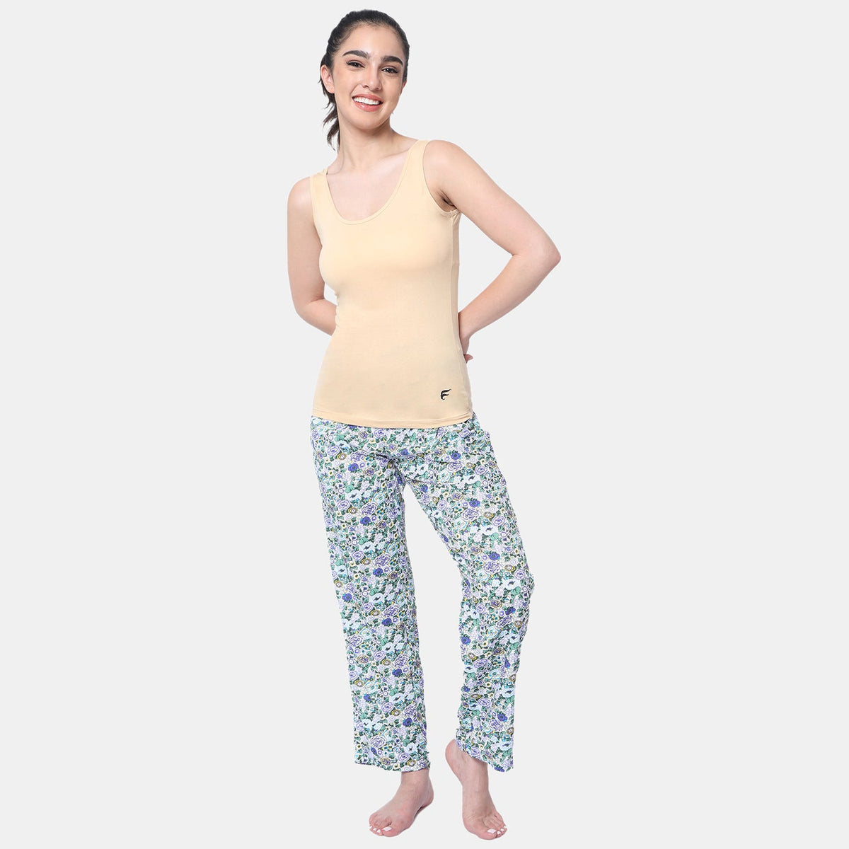 Envie Regular Fit U-Neck Short Length Tank Top