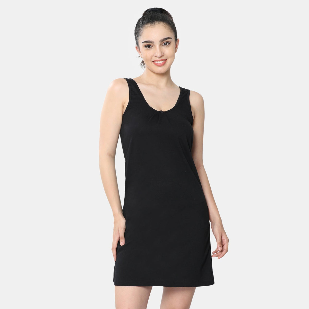 Envie Relaxed Fit Scoop Neck Broad Shoulder Kurta Slip