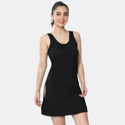 Envie Relaxed Fit Scoop Neck Broad Shoulder Kurta Slip