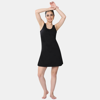 Envie Relaxed Fit Scoop Neck Broad Shoulder Kurta Slip