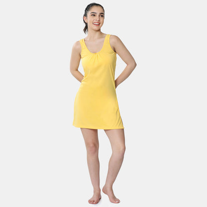 Envie Relaxed Fit Scoop Neck Broad Shoulder Kurta Slip