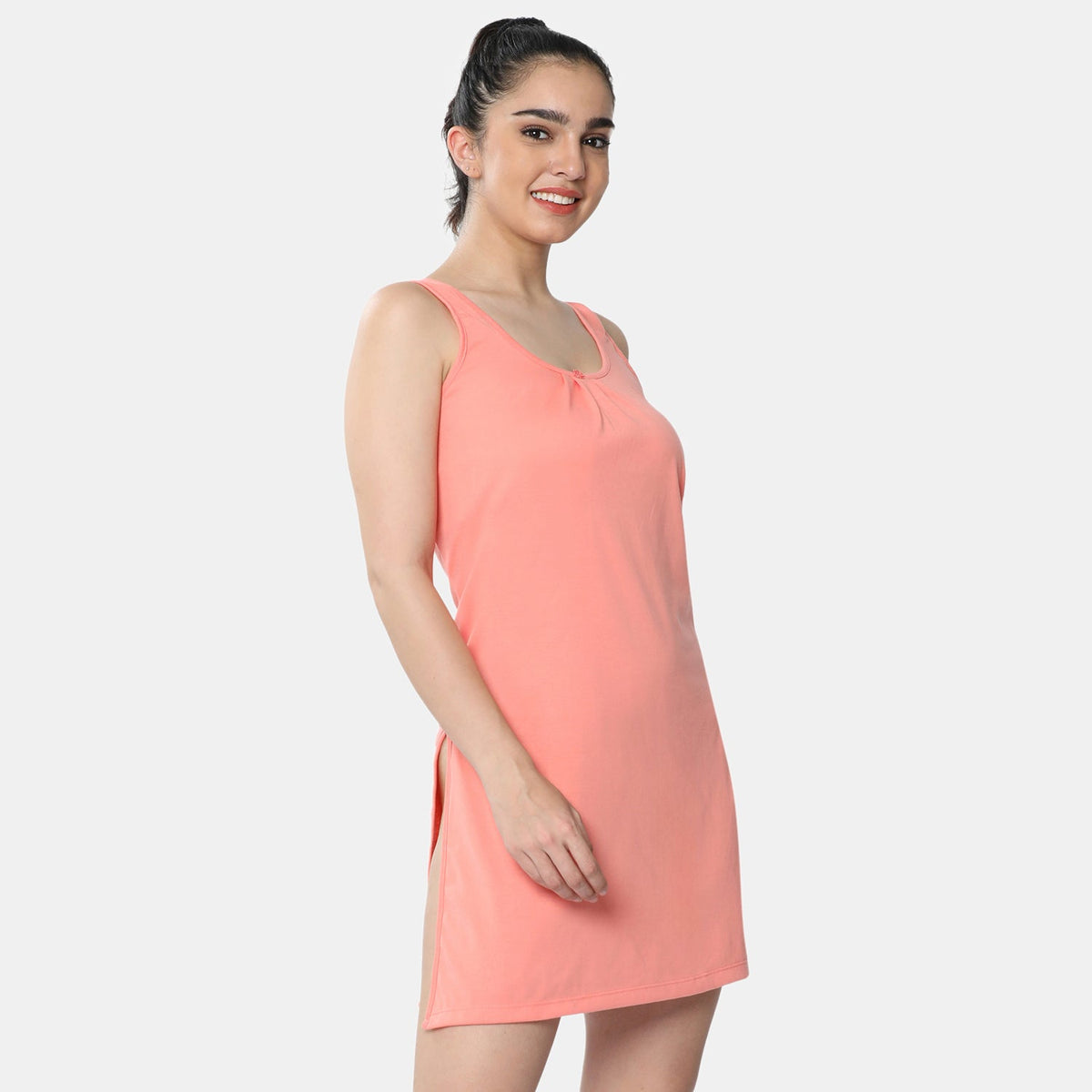 Envie Relaxed Fit Scoop Neck Broad Shoulder Kurta Slip