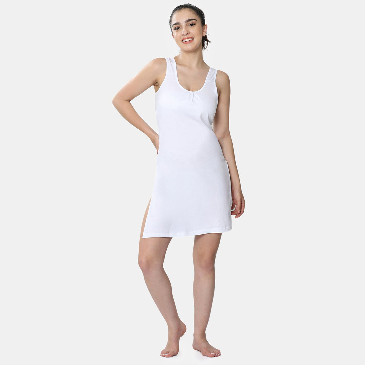 Envie Relaxed Fit Scoop Neck Broad Shoulder Kurta Slip