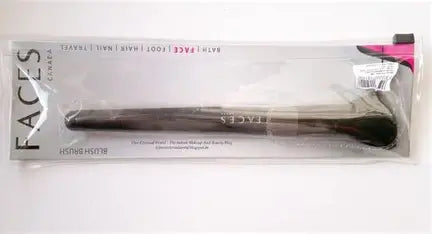 Faces Canada Blush Brush - Soft Bristles 1 PIECE