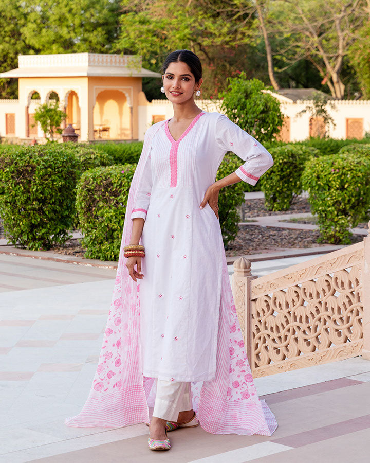 Snow White Doriya Suit Set
