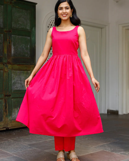 Pink Kurta With Blue Bandhani
