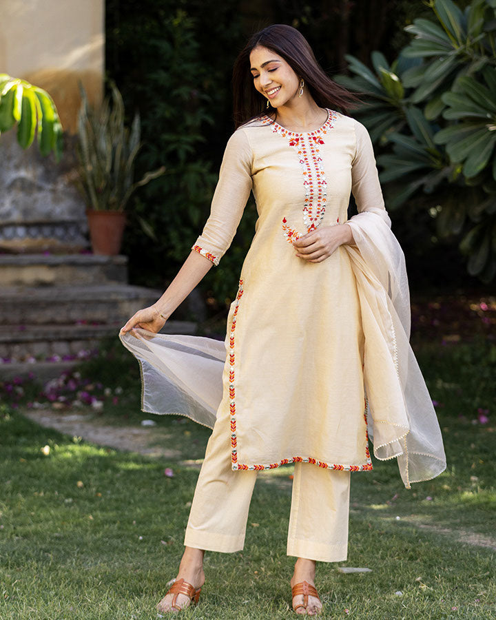AMRITA CHANDERI SUIT SET