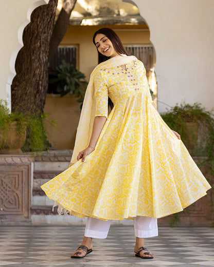 MRIDULA BLOCK SUIT SET