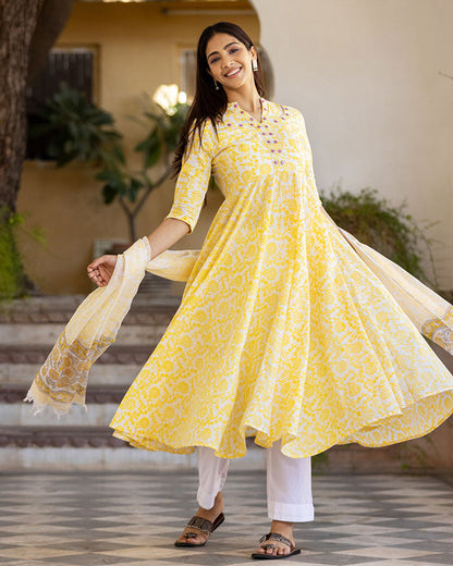 MRIDULA BLOCK SUIT SET