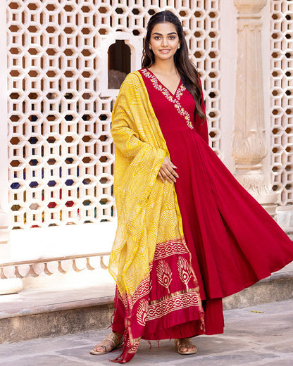 RUHI EMBROIDERED SUIT SET