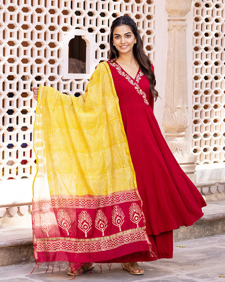 RUHI EMBROIDERED SUIT SET