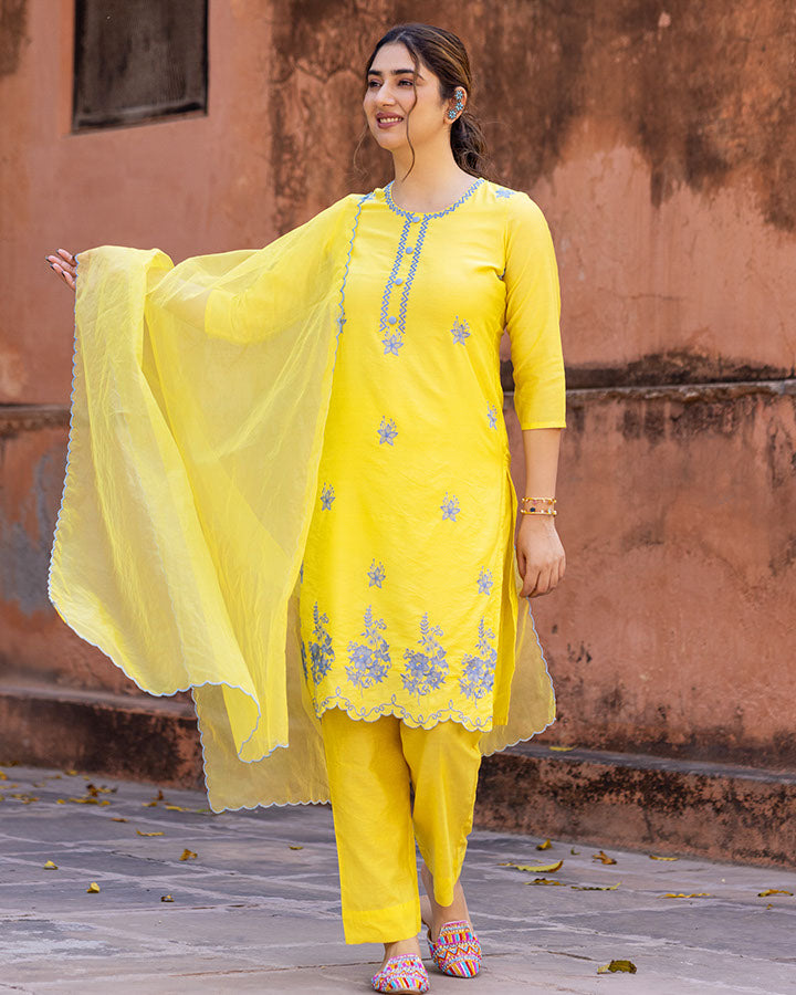 MAHIRA CHANDERI SUIT SET