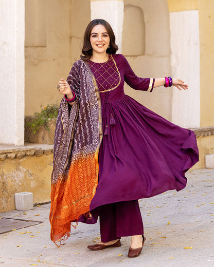 RASIN EMBROIDERED SUIT SET