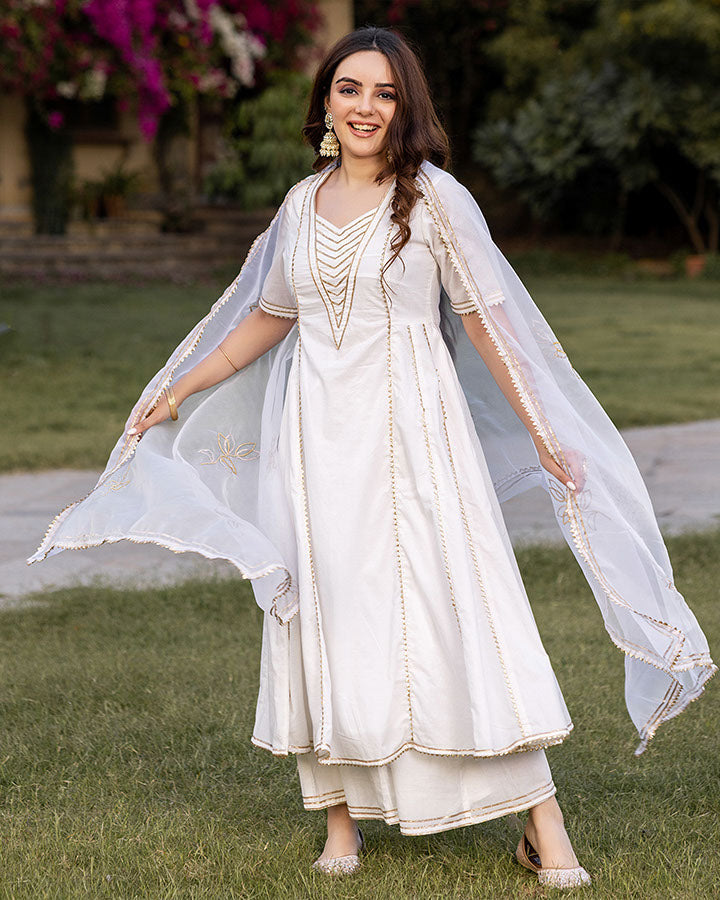GAHNA SUIT SET