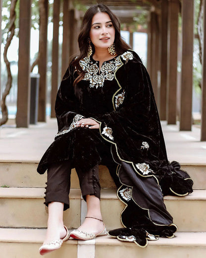 Sanvara Gulab Velvet Kurta Set