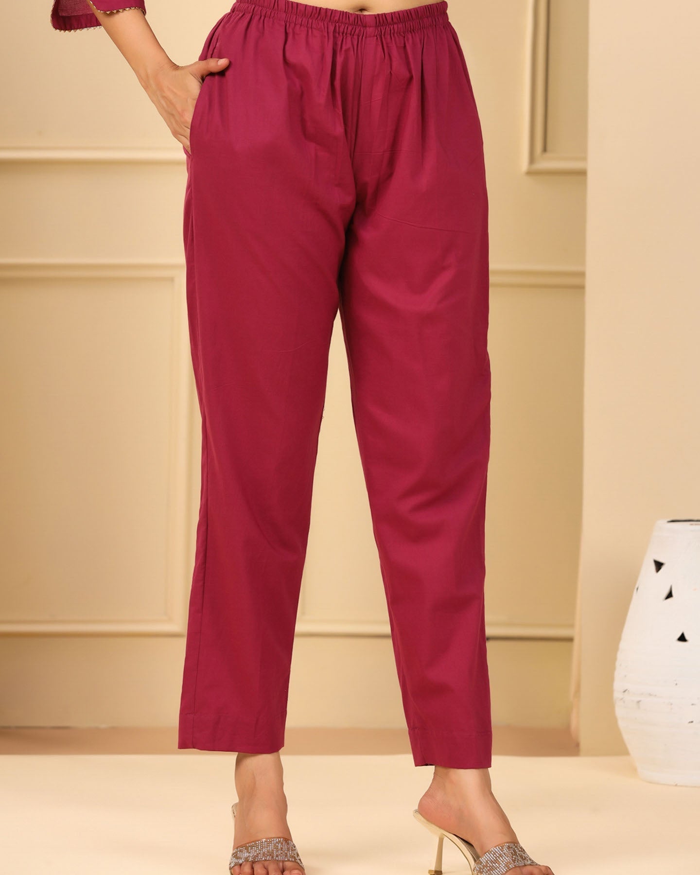 Devyani Suit Set