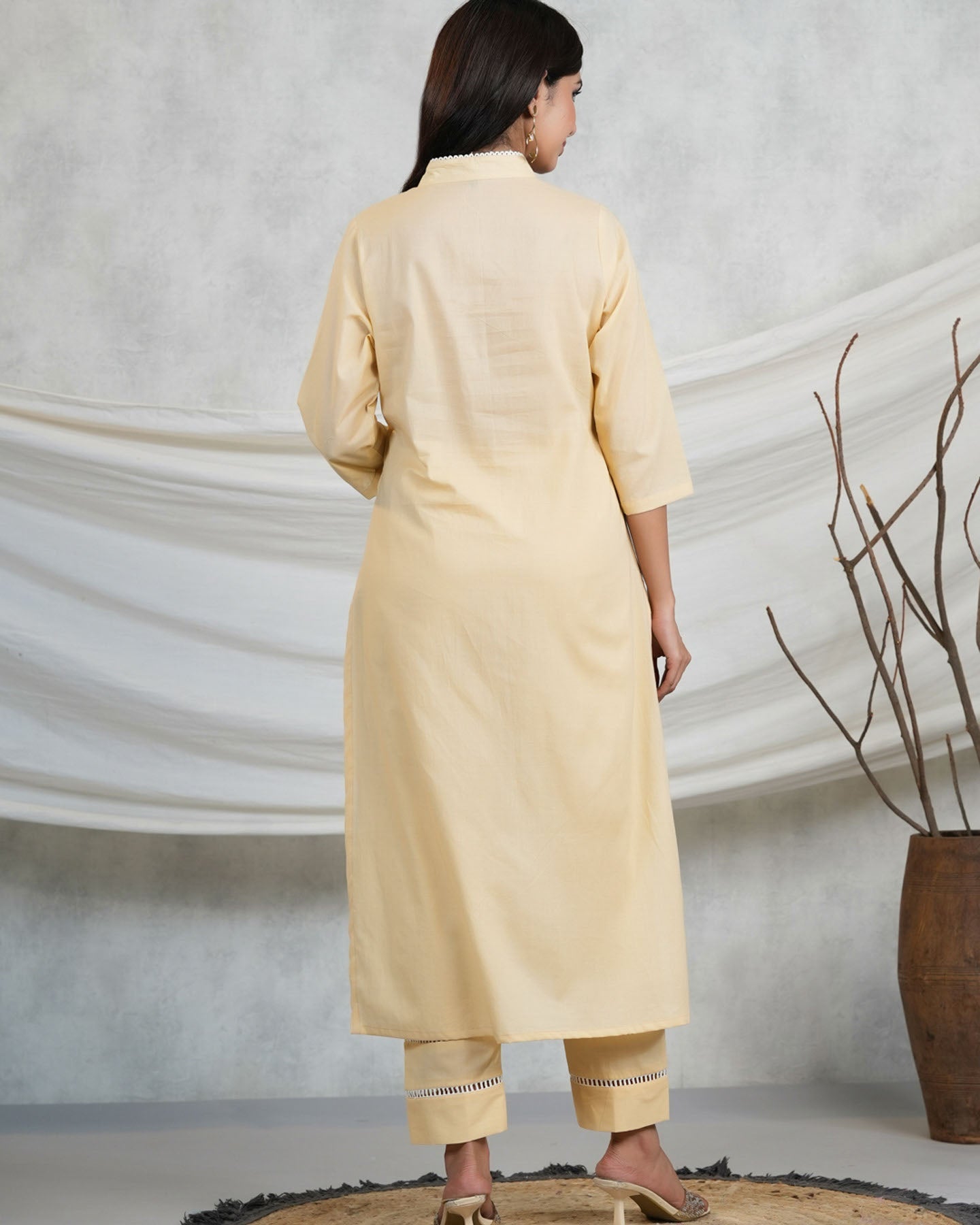 Shweta Kurti