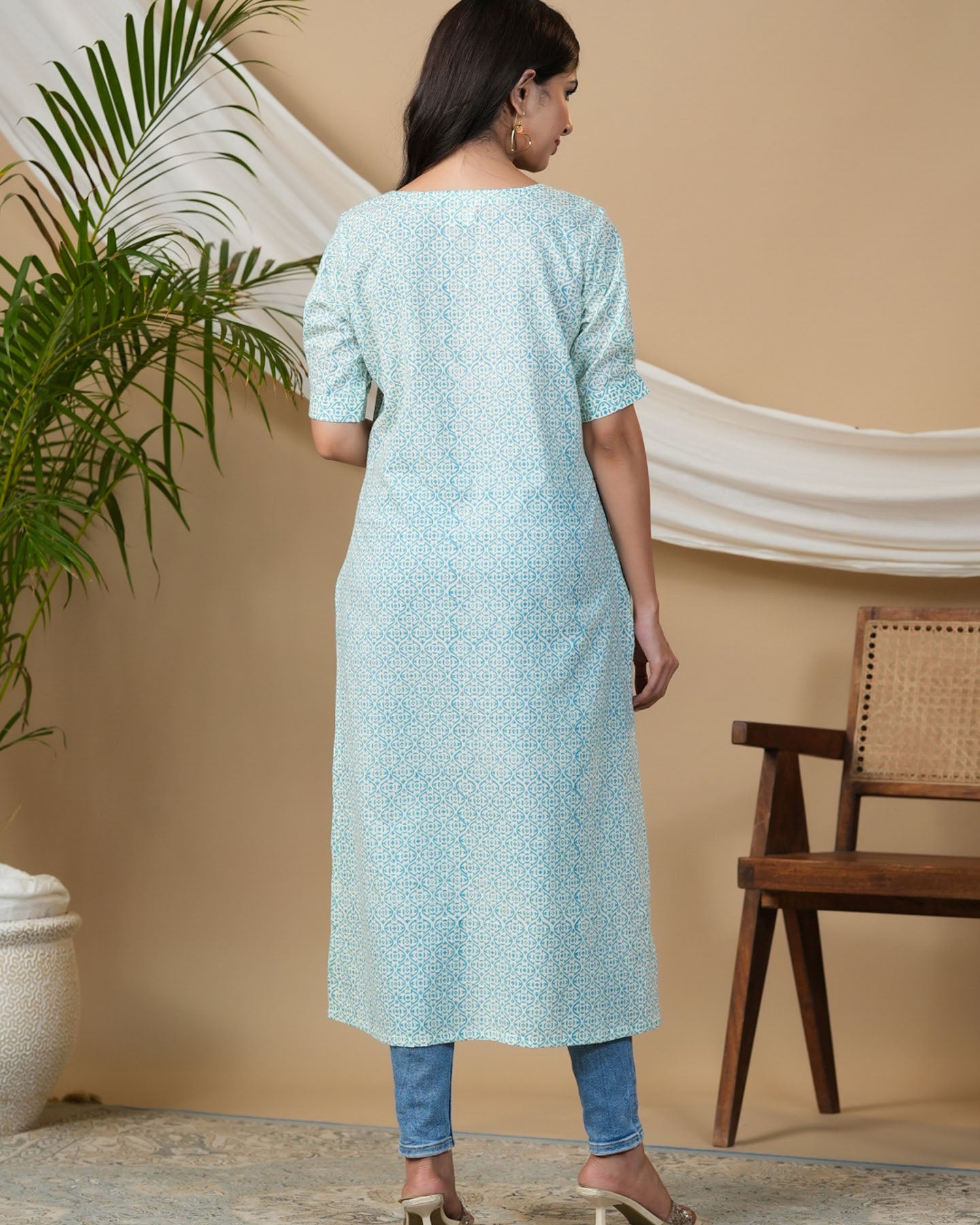 Saanvi Kurti