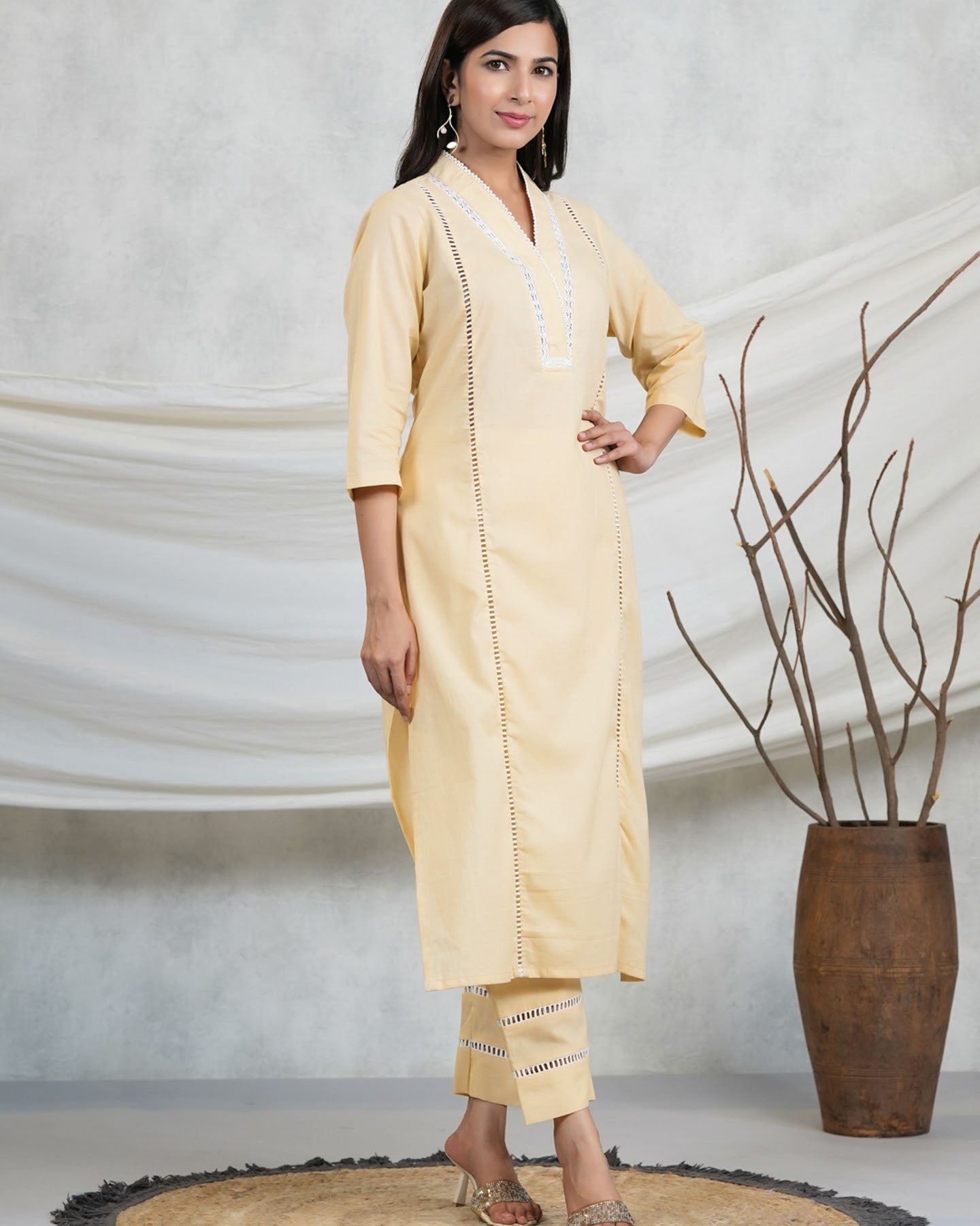 Shweta Kurti