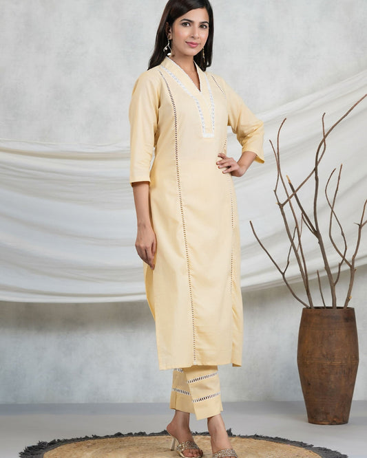 Shweta Kurti