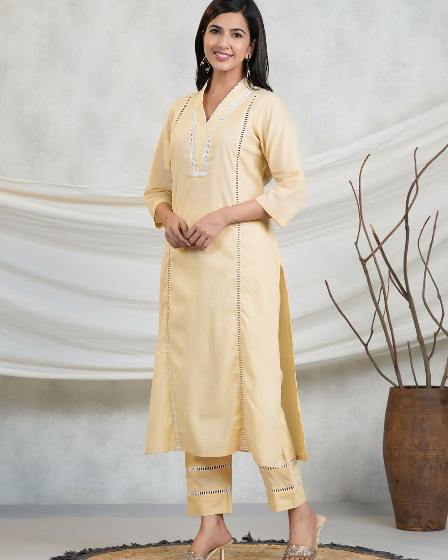 Shweta Kurti