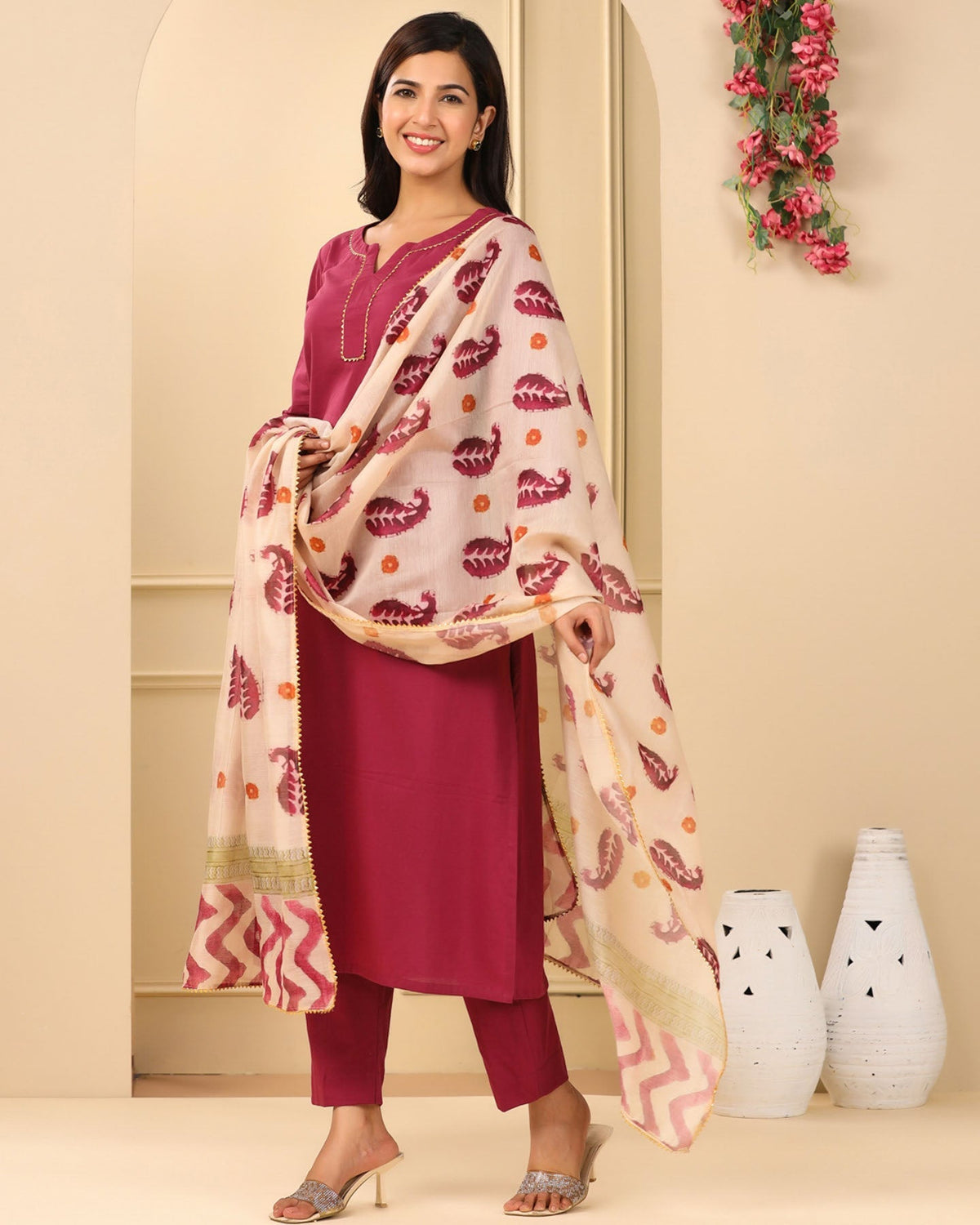 Devyani Suit Set