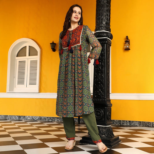 Geometric Block Kurta With Trousers