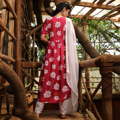 Water Lilies Kurta With Trousers And Dupatta