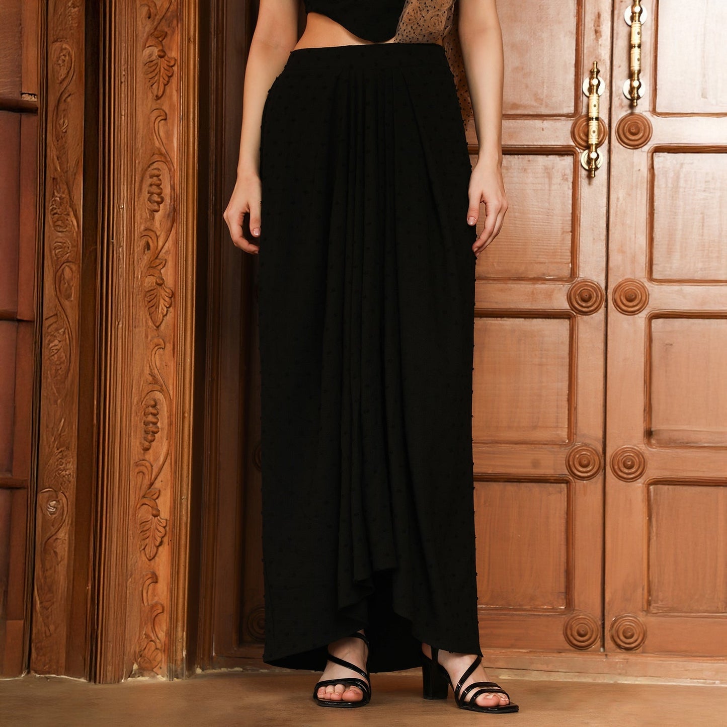 Rosa-Textured Pre-Draped Saree