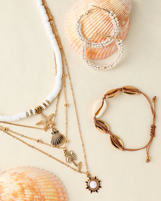 HOOP EARRING WITH MULTILAYERED NECKLACE & RING