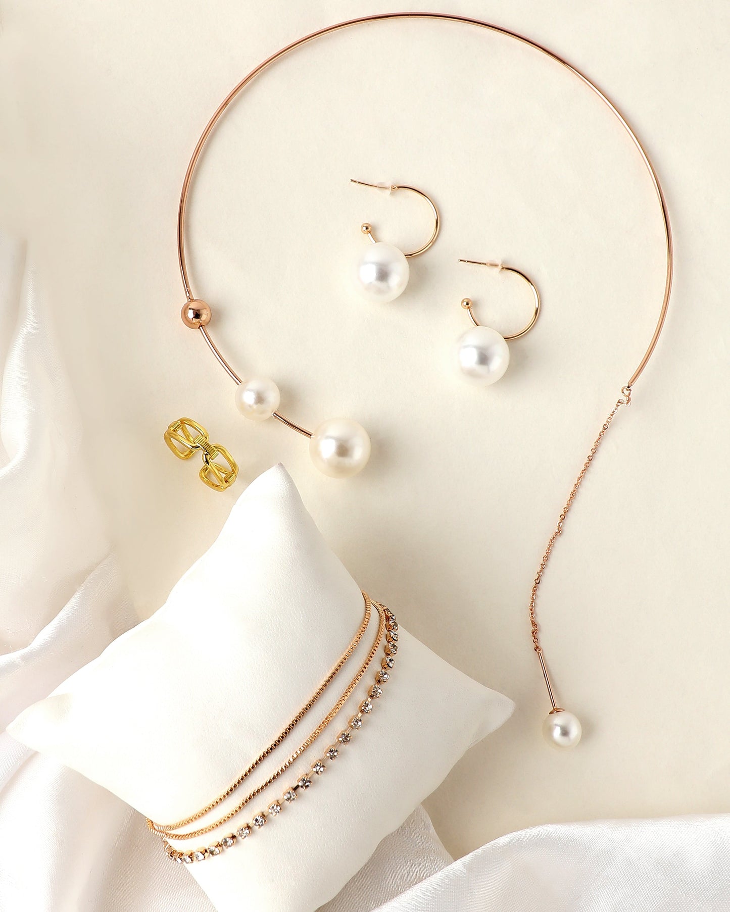 PEARL NECKLACE WITH WITH DESIGNER RING, BRACELET & EARRINGS