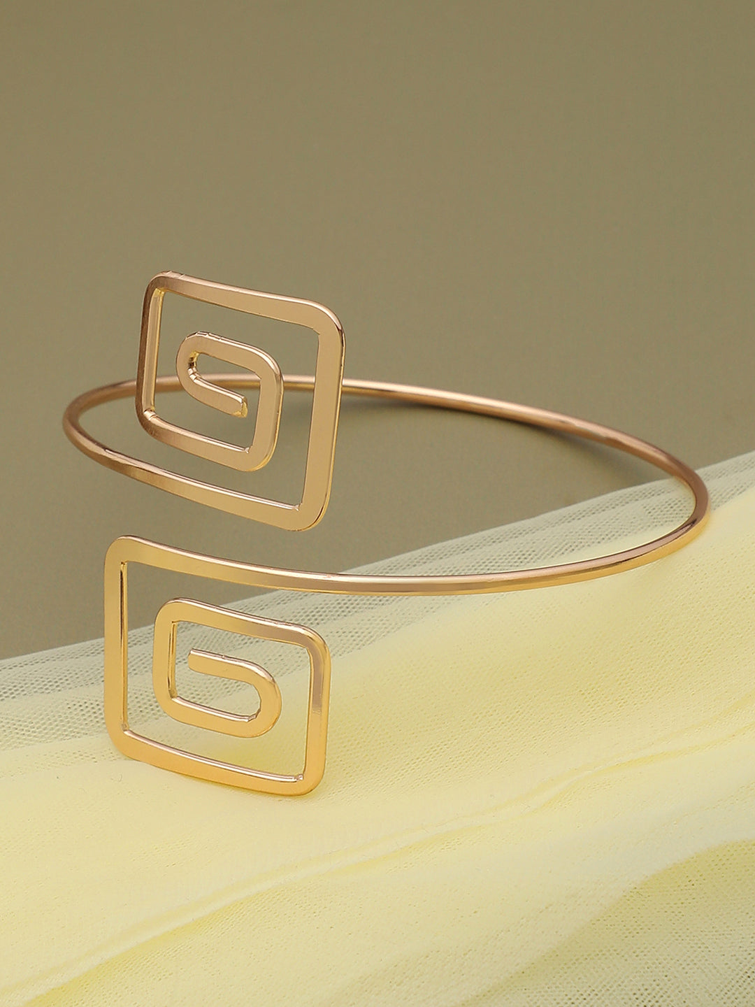 Puzzling Perfection Armlet