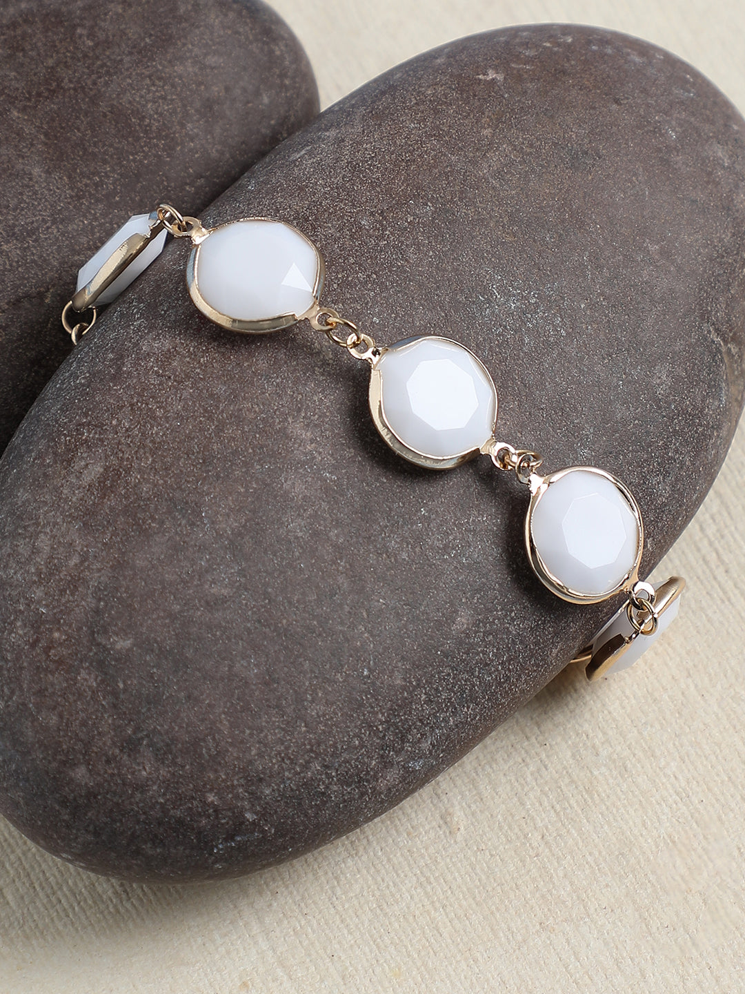 GOLD PLATED CASUAL DESIGNER STONE STONE BRACELET FOR WOMEN