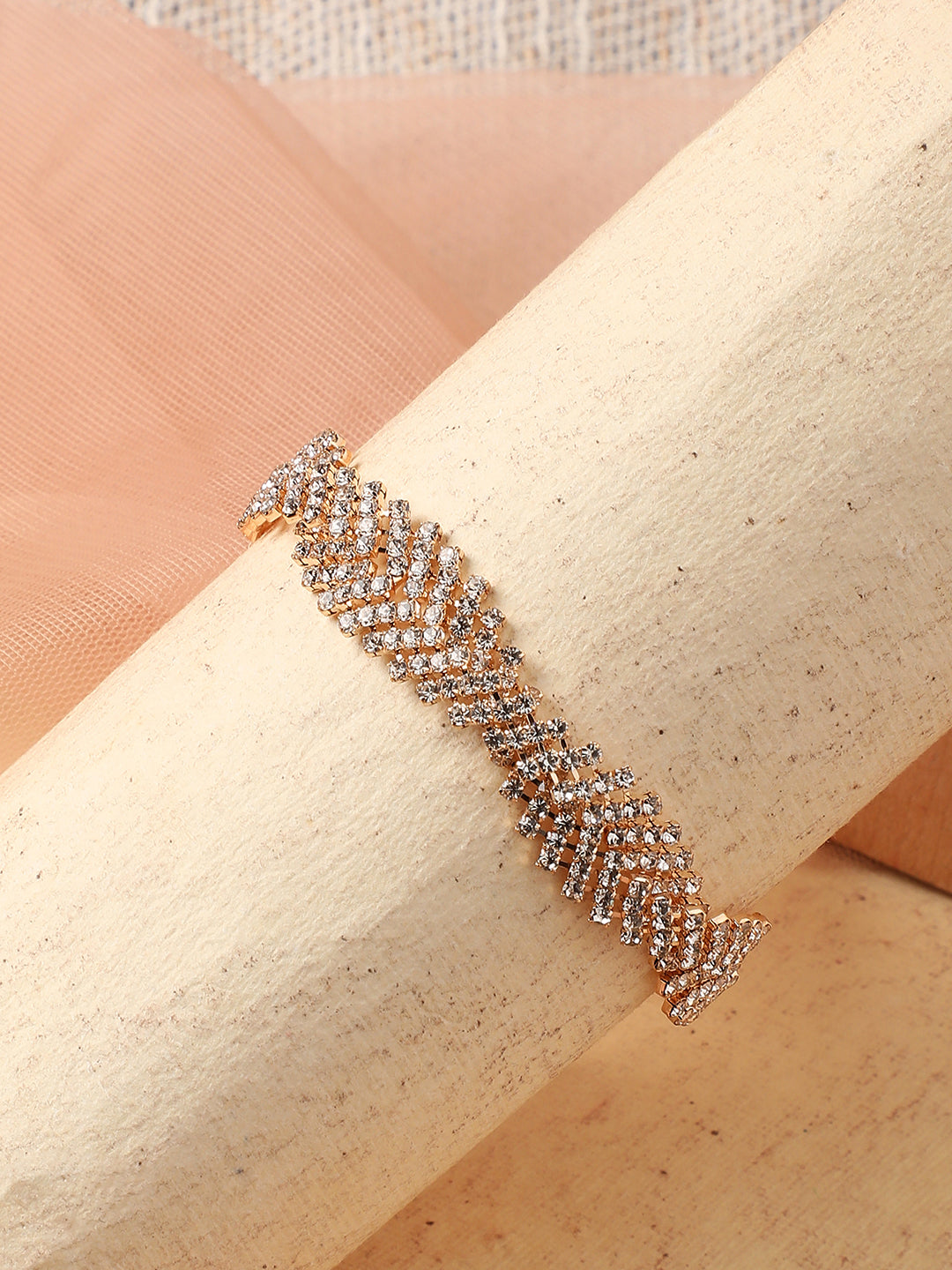 Glimmering Twists