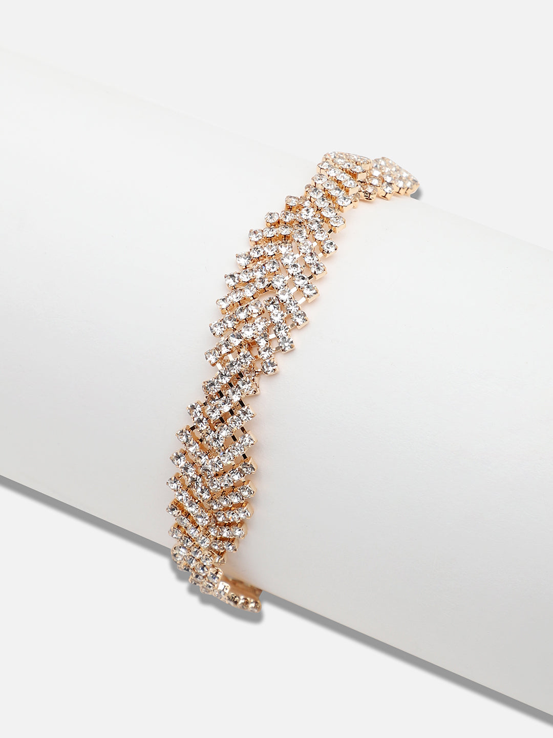Glimmering Twists