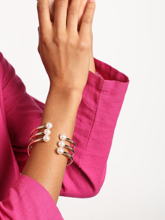 Stacked Pearls