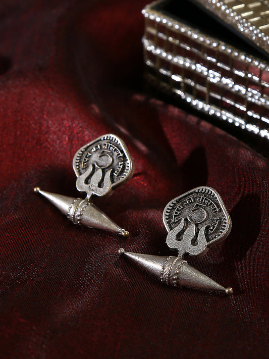 Silver plated Contemporary Stud